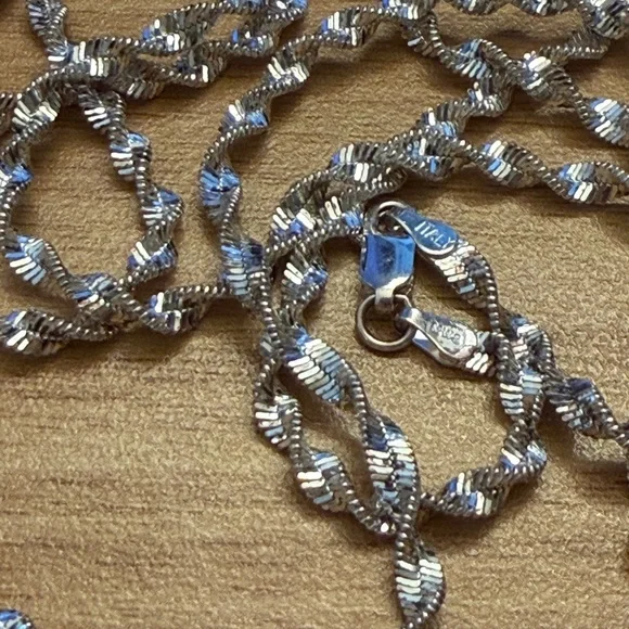 LONG 925 sterling silver twisty Necklace from Italy - 29 inches! - Picture 2 of 9
